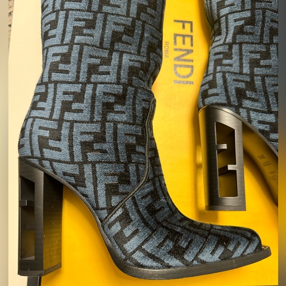 FENDI VELVET LOGO BOOTS - Picture 6 of 13